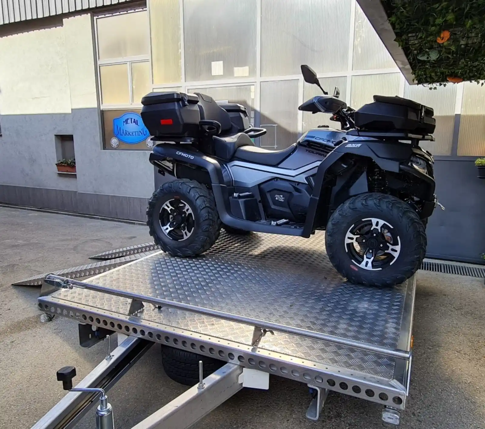 Univerzalna autoprikolica za transport strojeva, ATV-a, motocikala, 2022 god.