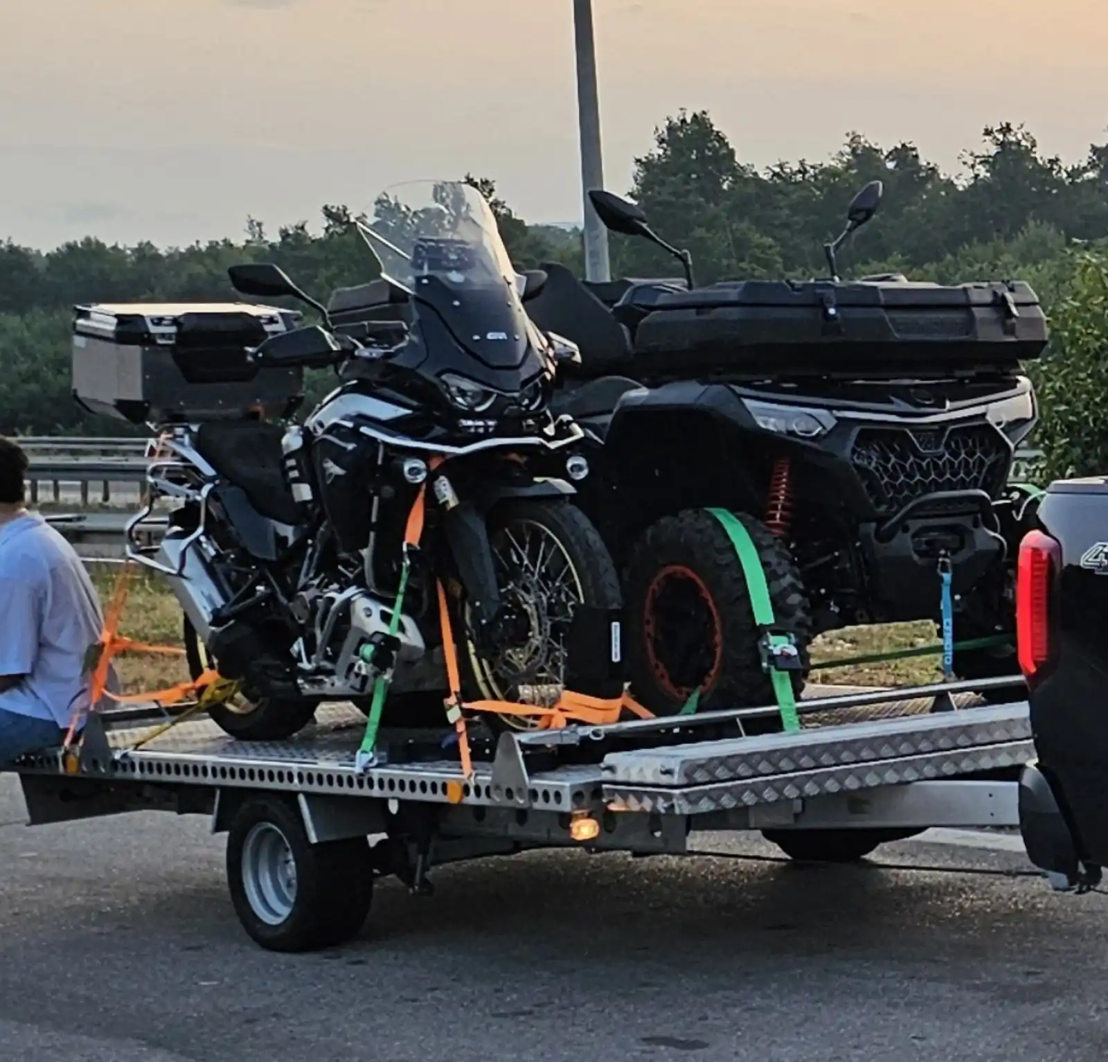 Univerzalna autoprikolica za transport strojeva, ATV-a, motocikala, 2022 god.